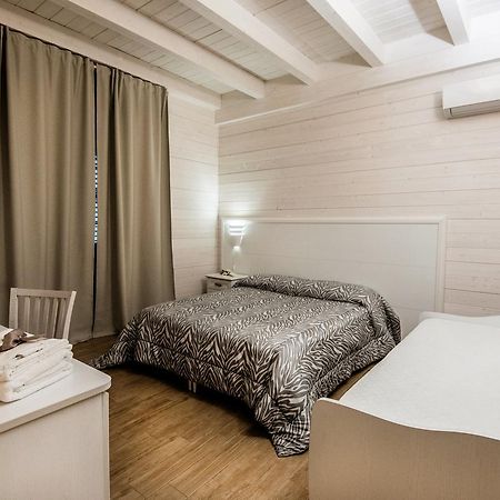 Bed and Breakfast Le Camelie Marina di Ginosa Exterior foto