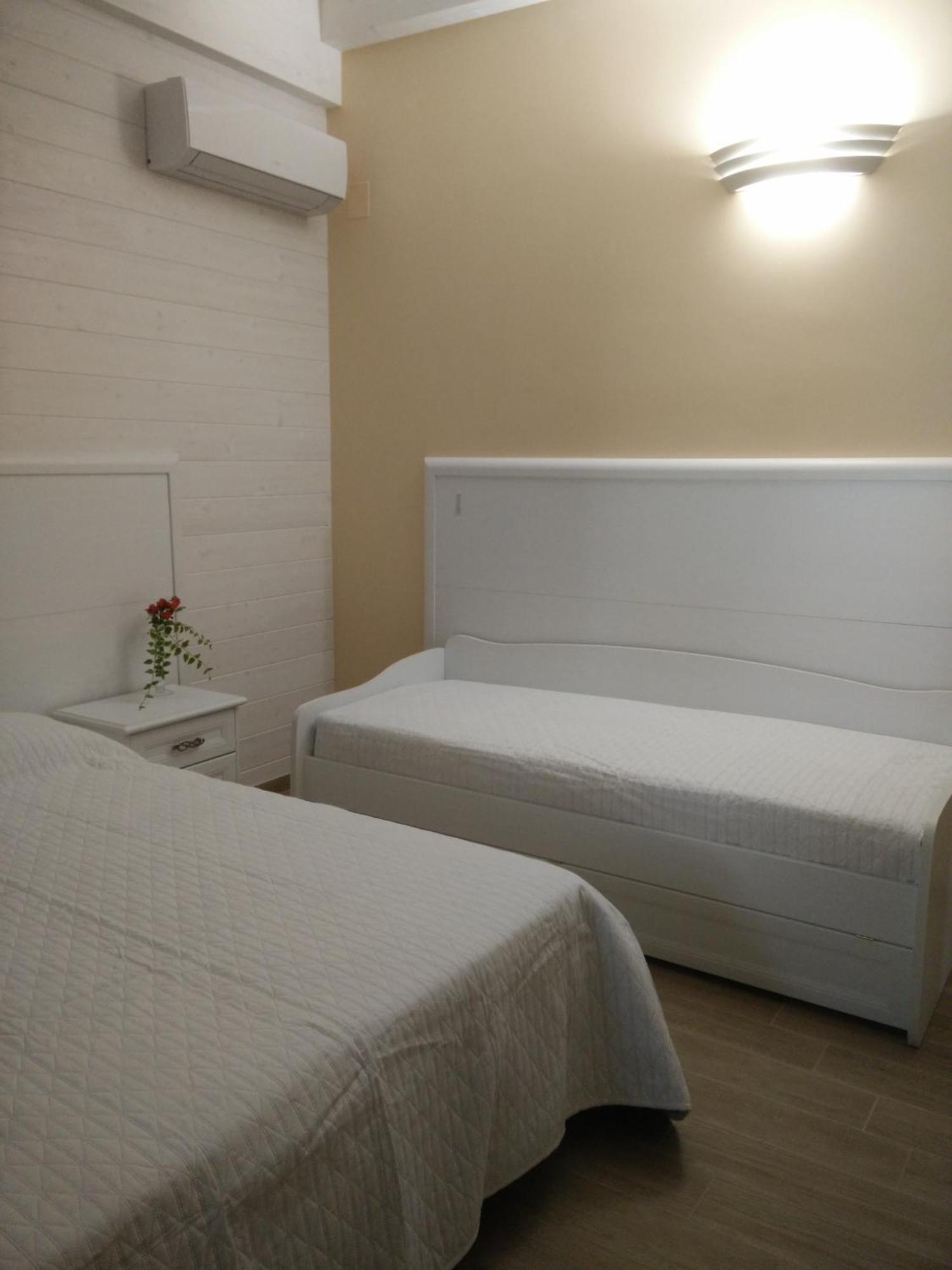 Bed and Breakfast Le Camelie Marina di Ginosa Zimmer foto