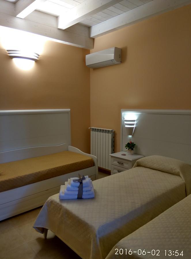 Bed and Breakfast Le Camelie Marina di Ginosa Zimmer foto