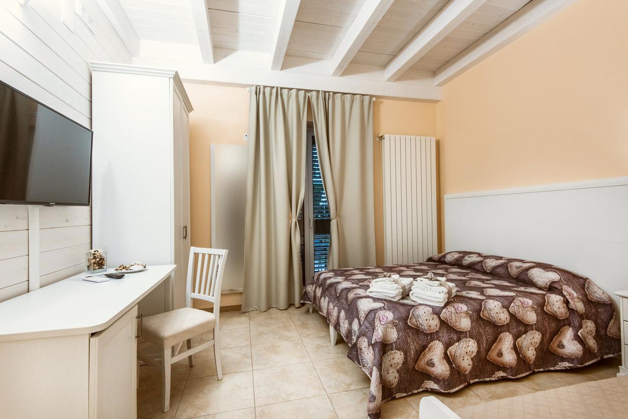 Bed and Breakfast Le Camelie Marina di Ginosa Exterior foto